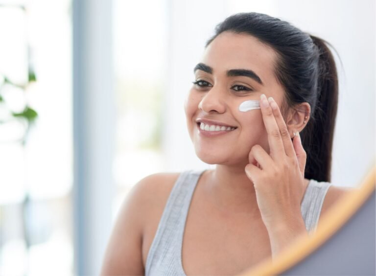 Why Does Your Skin Feel Dry After Moisturizing?